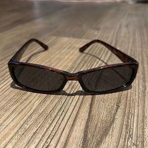 Thin rectangular tortoiseshell sunglasses